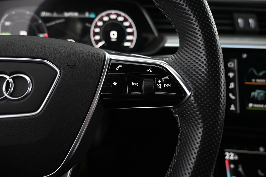 Audi e-tron vaihtoauto