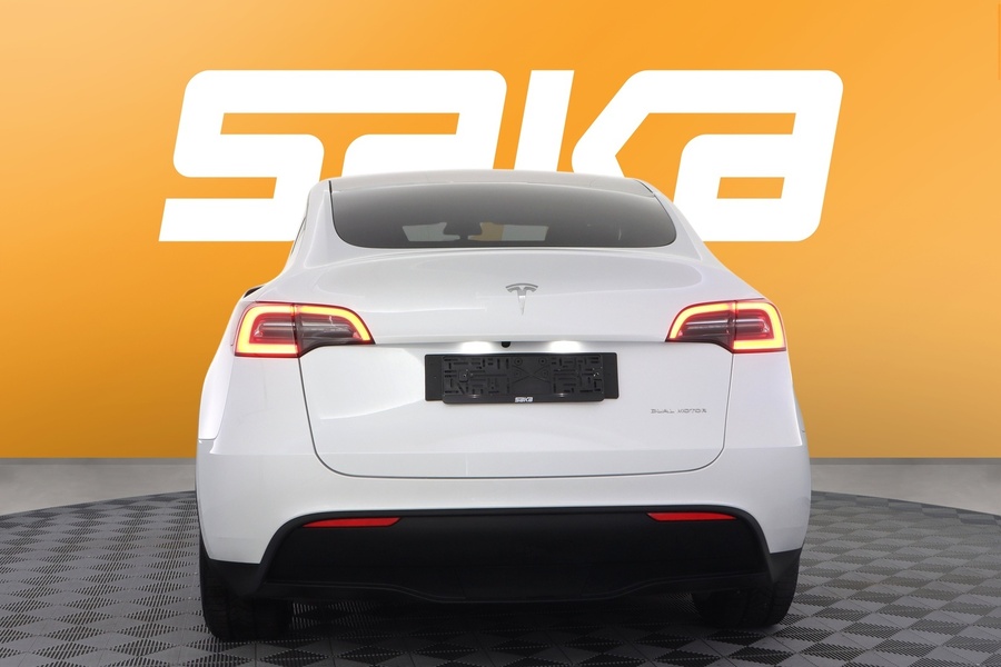 Tesla Model Y vaihtoauto