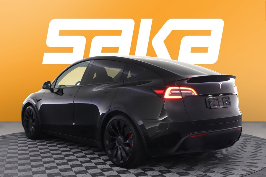 Tesla Model Y vaihtoauto