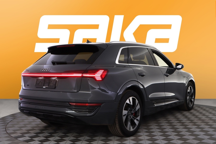 Audi Q8 e-tron vaihtoauto