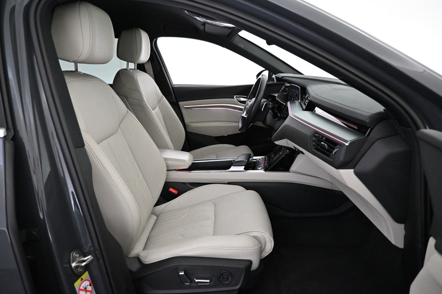 Audi Q8 e-tron vaihtoauto