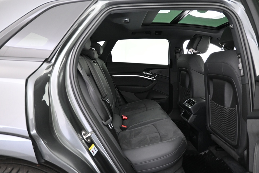 Audi Q8 e-tron vaihtoauto