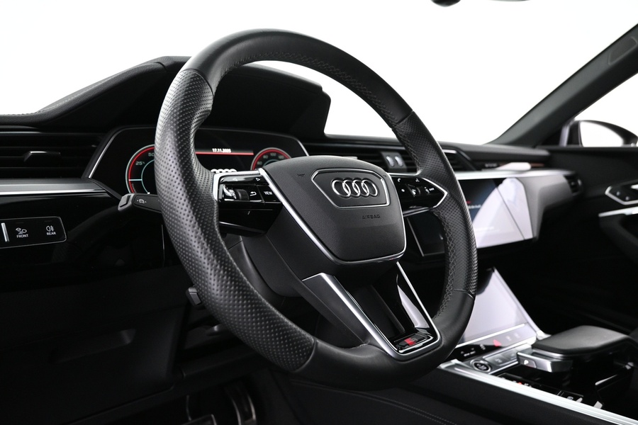 Audi Q8 e-tron vaihtoauto