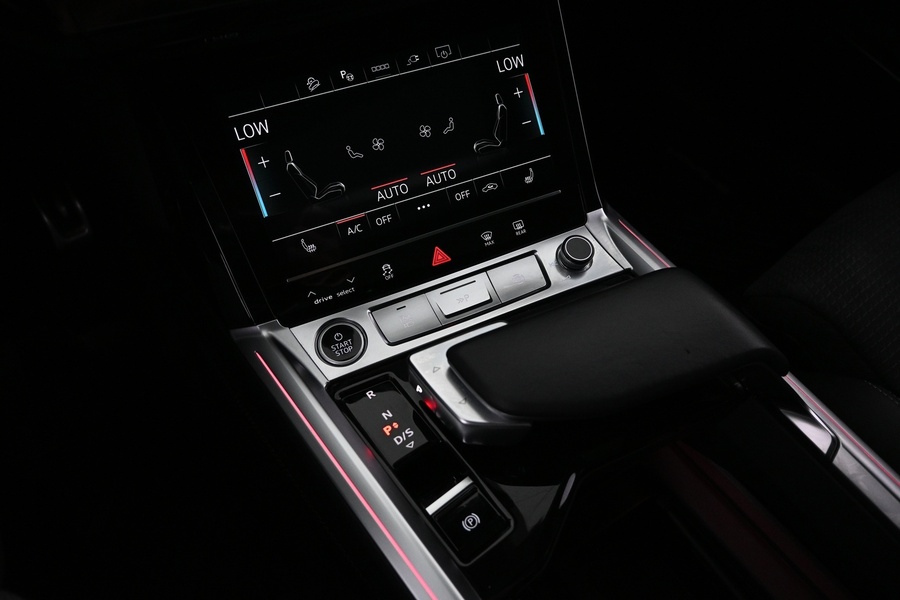 Audi Q8 e-tron vaihtoauto