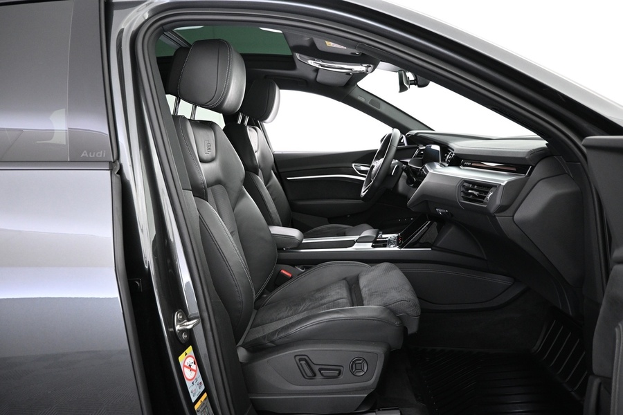 Audi Q8 e-tron vaihtoauto