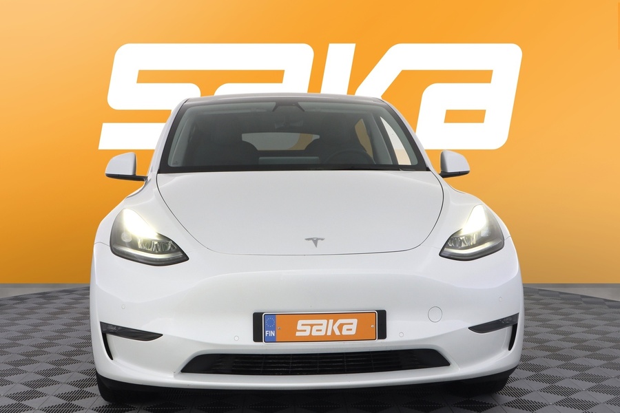 Tesla Model Y vaihtoauto