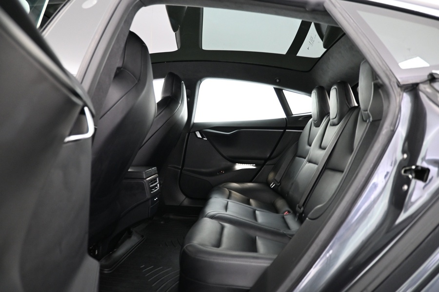 Tesla Model S vaihtoauto