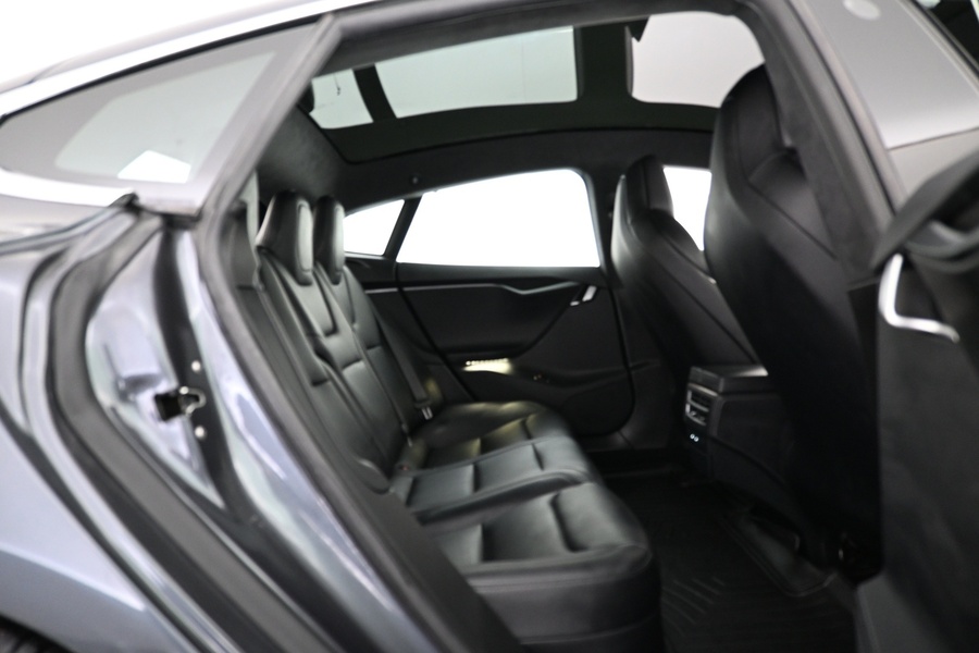 Tesla Model S vaihtoauto