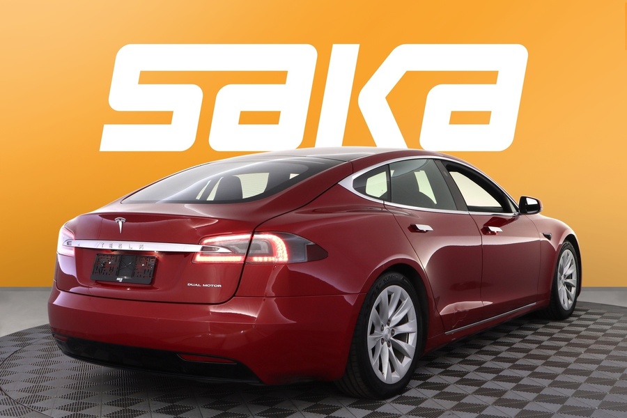 Tesla Model S vaihtoauto