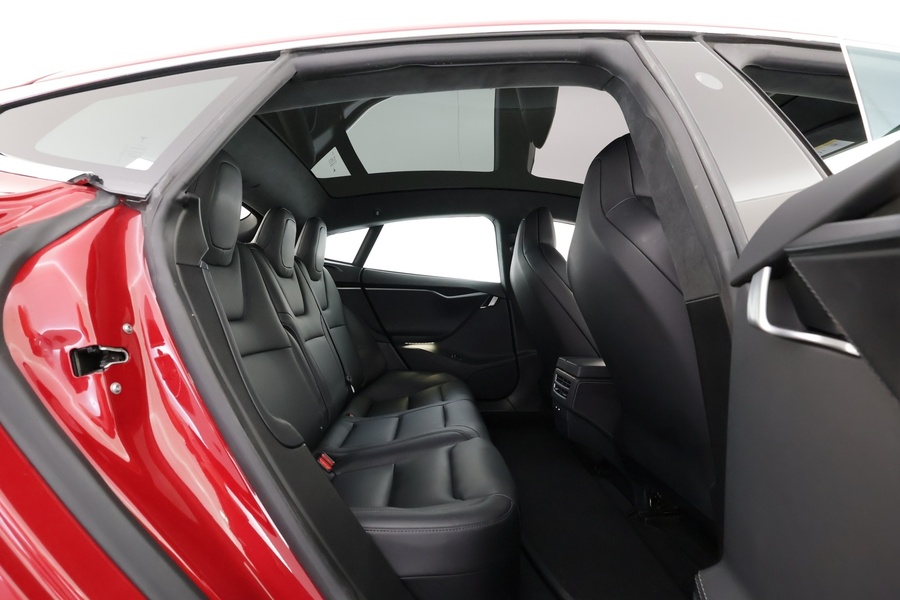 Tesla Model S vaihtoauto