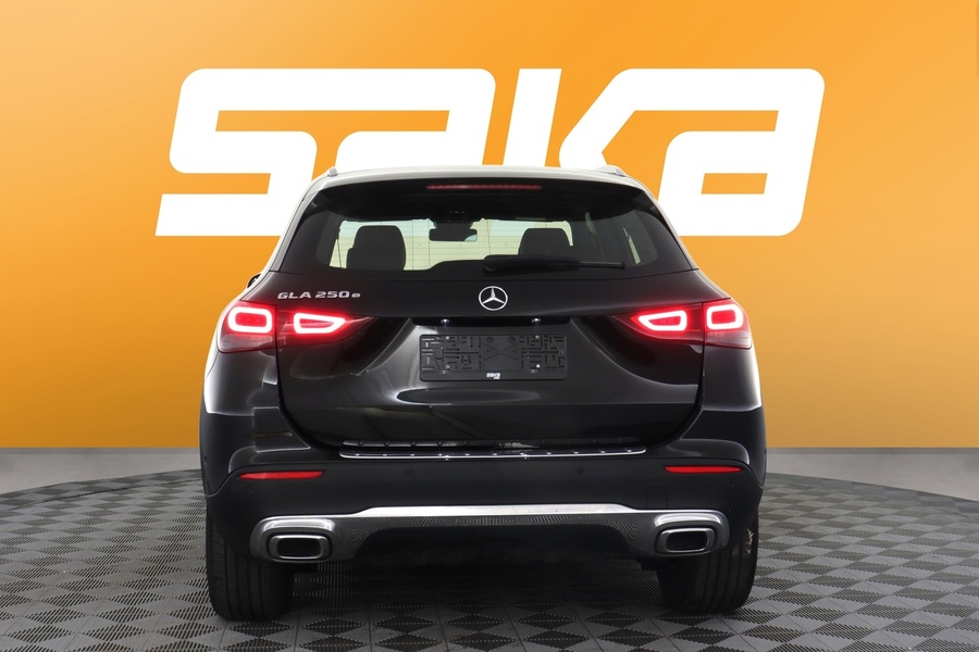 Mercedes-Benz GLA vaihtoauto