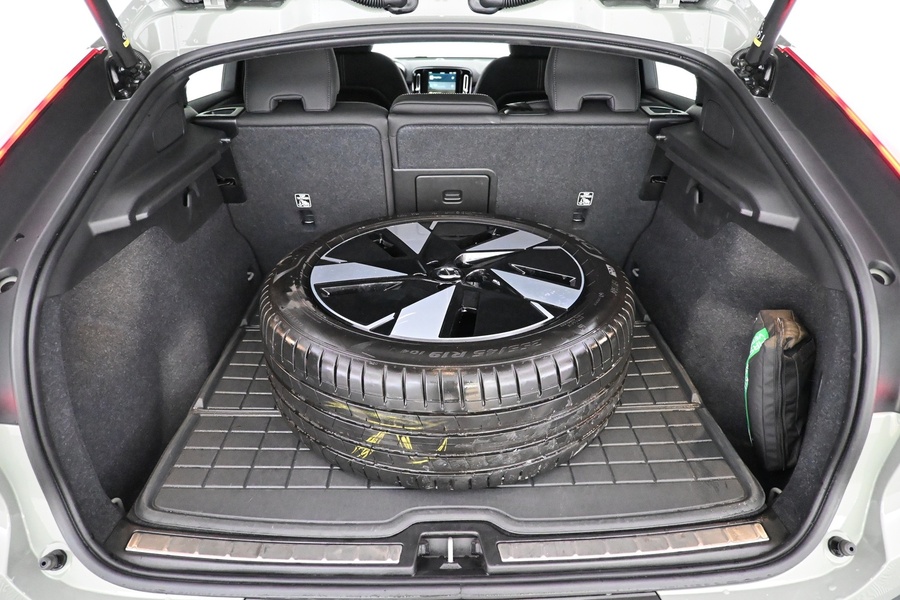 Volvo EC40 vaihtoauto