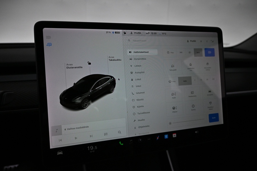 Tesla Model 3 vaihtoauto