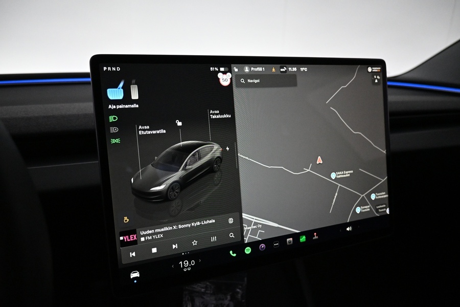 Tesla Model 3 vaihtoauto