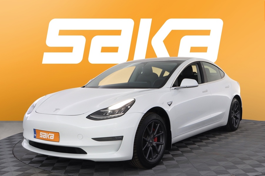 Tesla Model 3 vaihtoauto