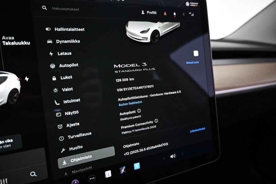 Tesla Model 3 vaihtoauto