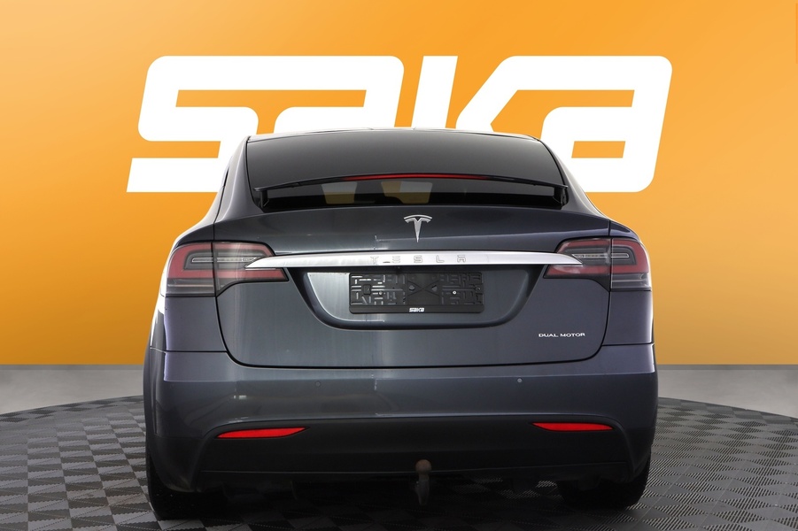 Tesla Model X vaihtoauto