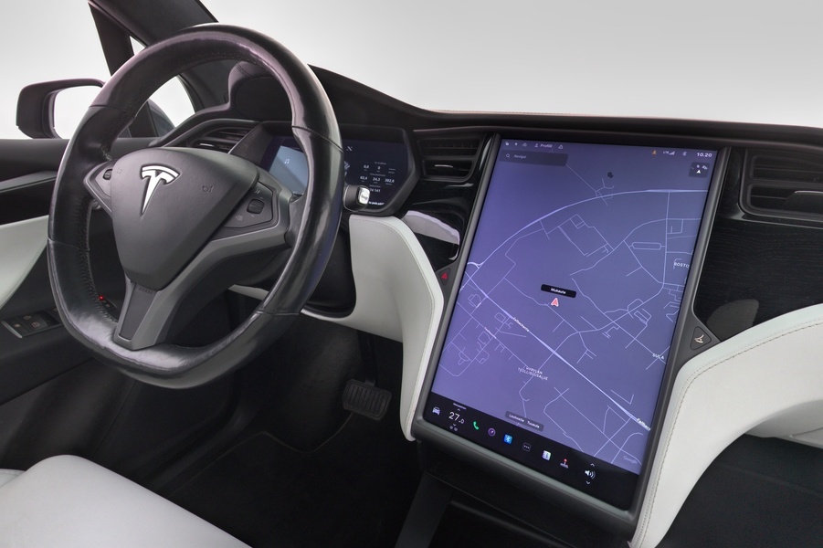 Tesla Model X vaihtoauto