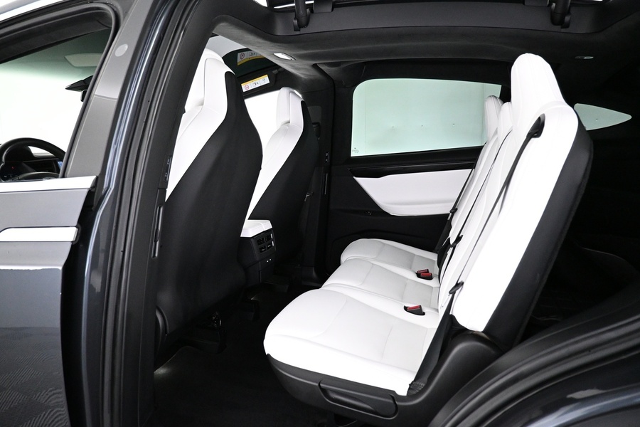 Tesla Model X vaihtoauto