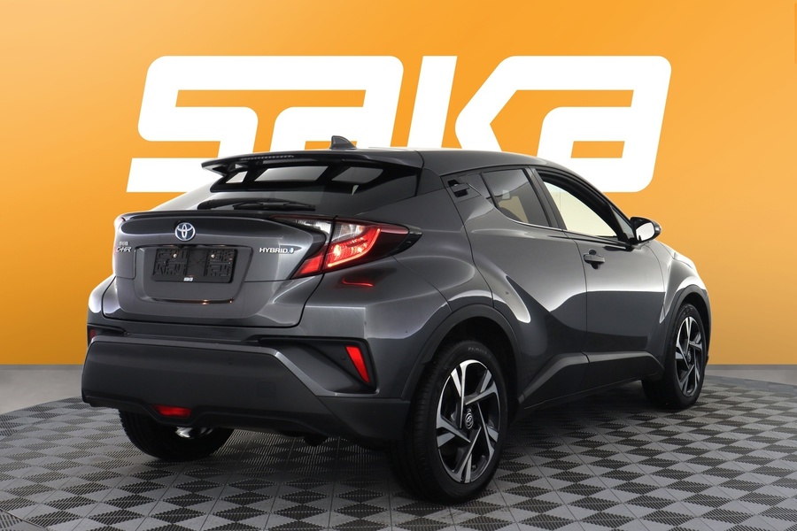 Toyota C-HR vaihtoauto