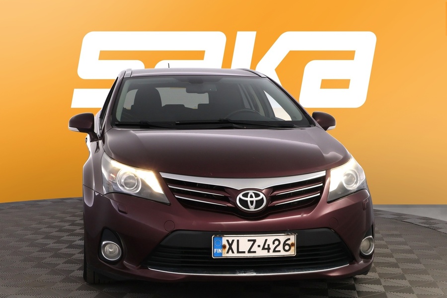 Toyota Avensis vaihtoauto