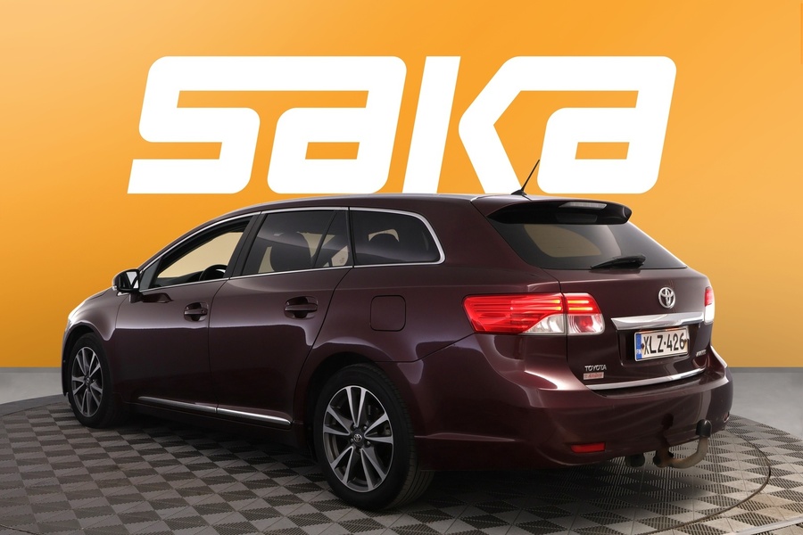 Toyota Avensis vaihtoauto