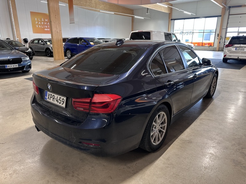 BMW 330 vaihtoauto