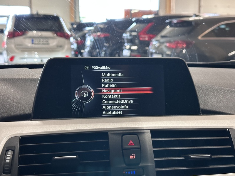 BMW 330 vaihtoauto
