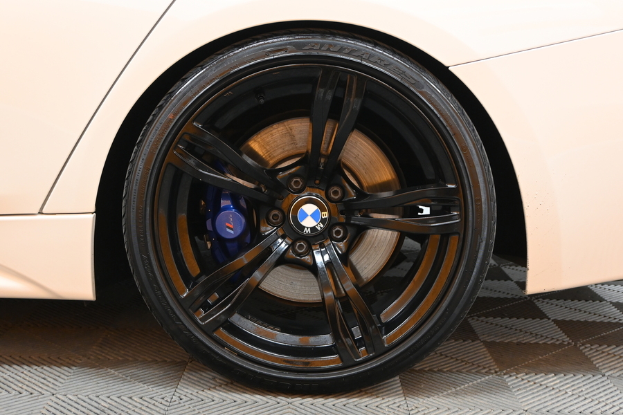 BMW 330 vaihtoauto