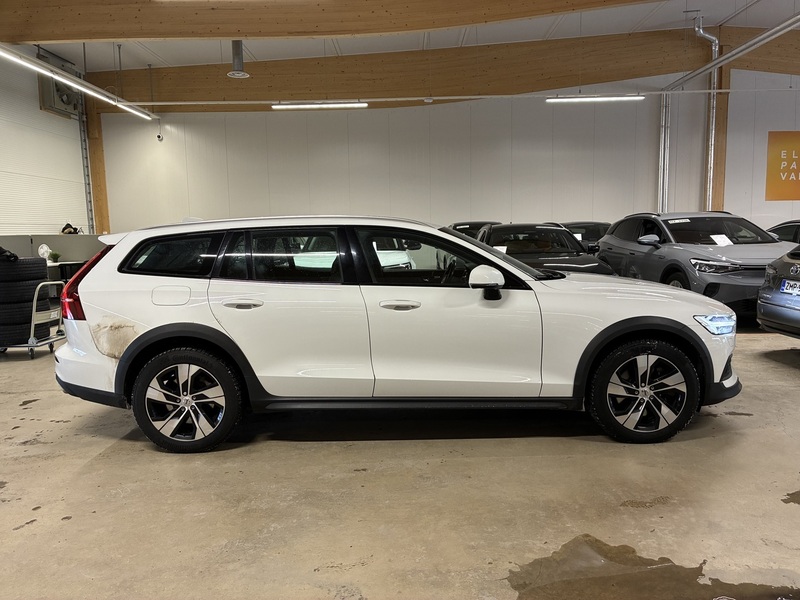 Volvo V60 Cross Country vaihtoauto