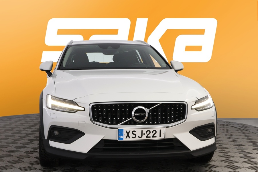 Volvo V60 Cross Country vaihtoauto