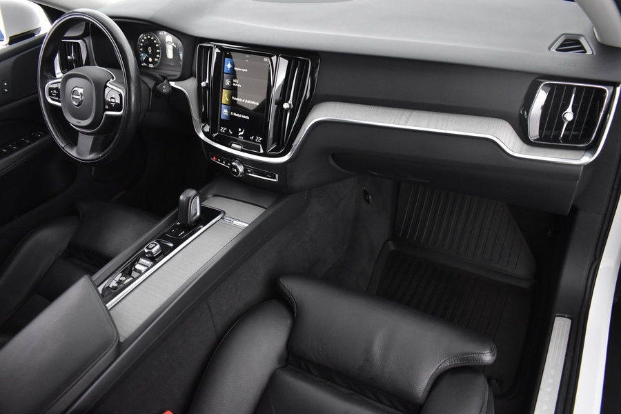 Volvo V60 Cross Country vaihtoauto