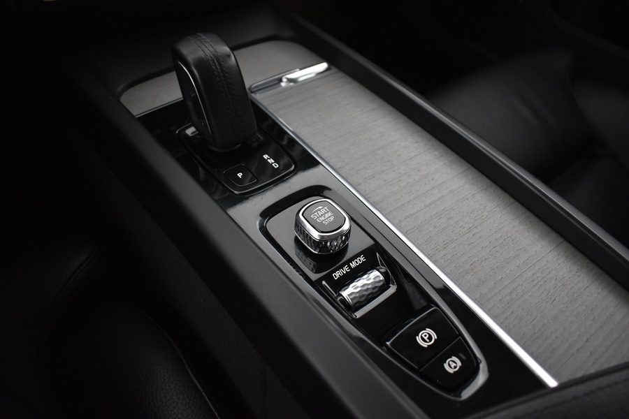 Volvo V60 Cross Country vaihtoauto