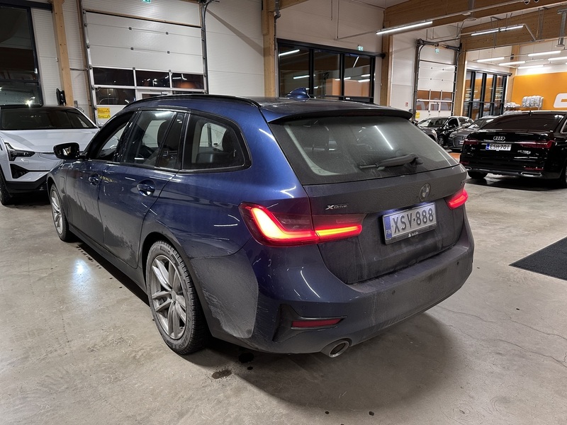 BMW 330 vaihtoauto