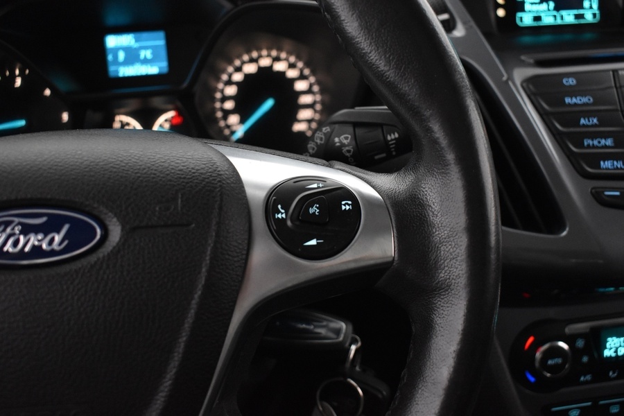 Ford Grand Tourneo Connect vaihtoauto