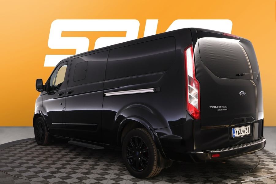 Ford Tourneo Custom vaihtoauto