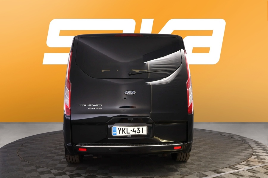Ford Tourneo Custom vaihtoauto