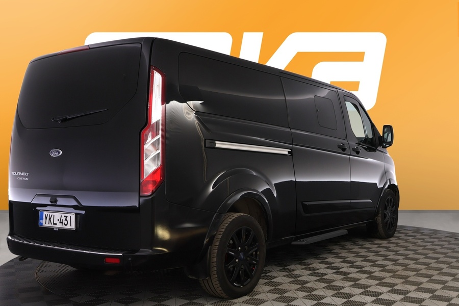 Ford Tourneo Custom vaihtoauto