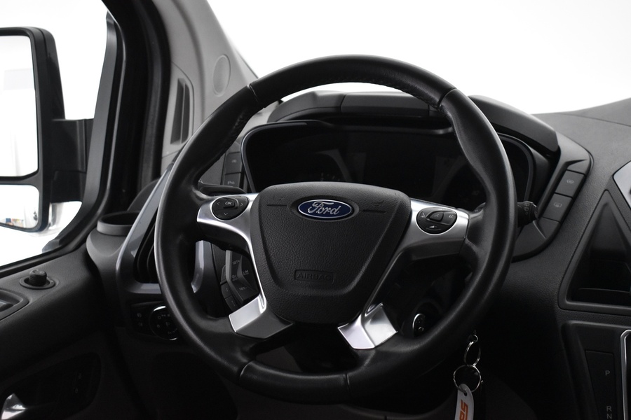 Ford Tourneo Custom vaihtoauto