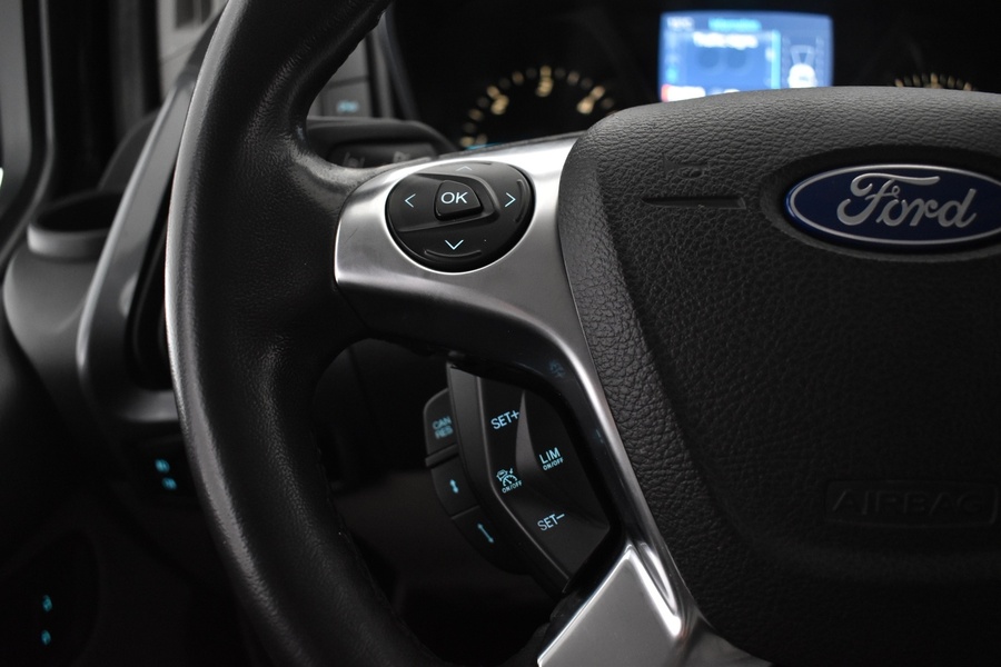 Ford Tourneo Custom vaihtoauto