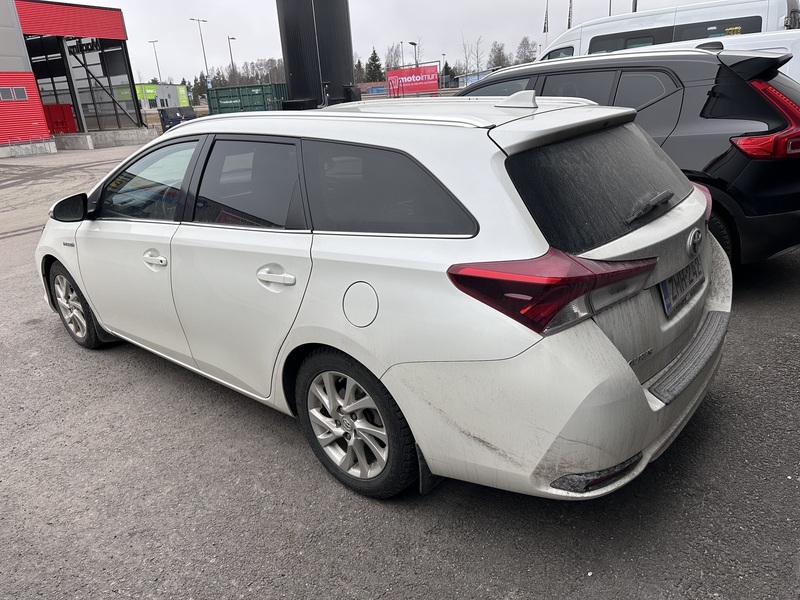 Toyota Auris vaihtoauto