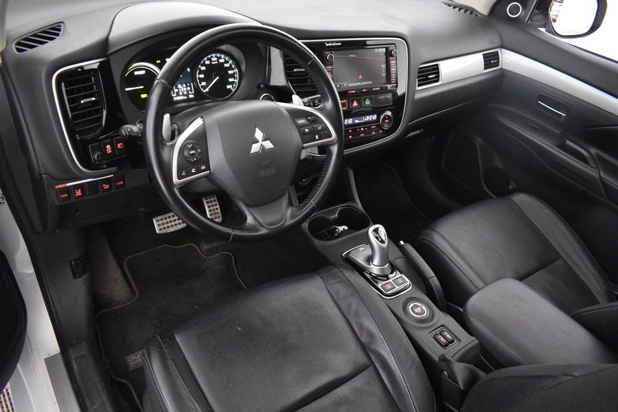 Mitsubishi Outlander vaihtoauto