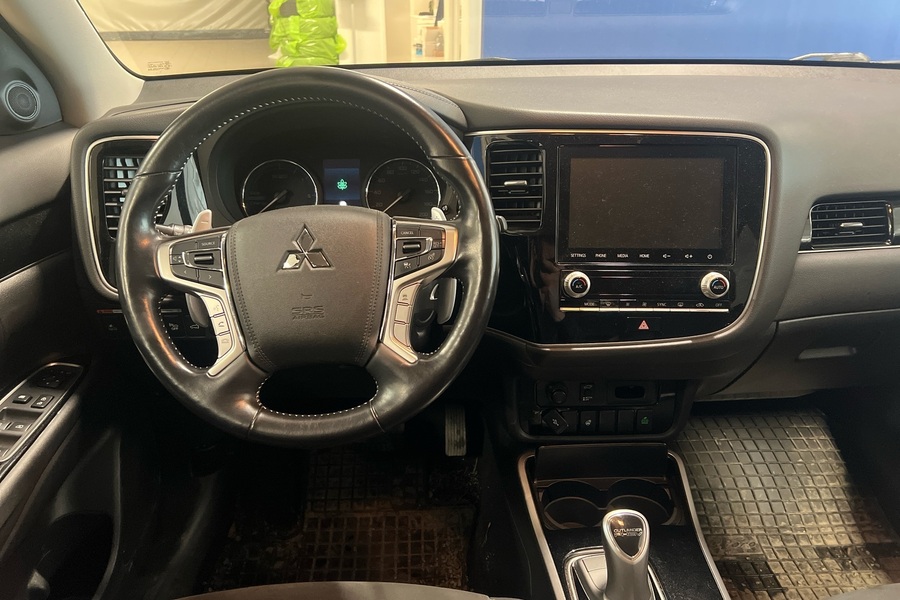 Mitsubishi Outlander PHEV vaihtoauto