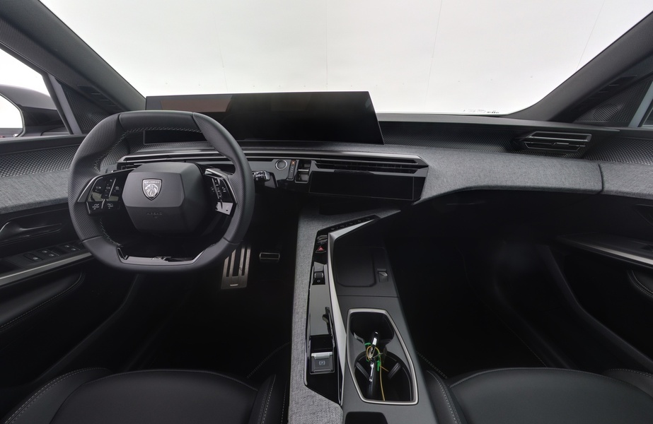 Peugeot E-5008 vaihtoauto