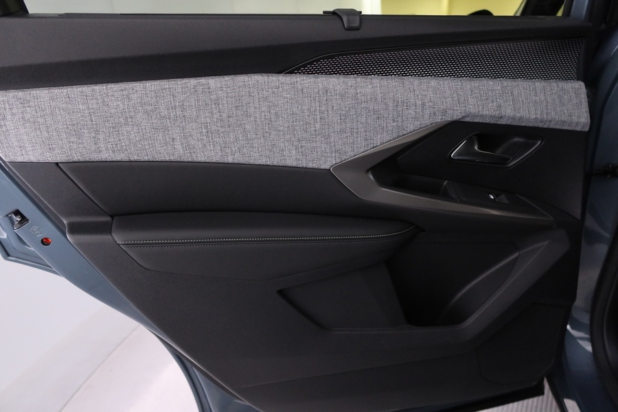 Peugeot E-5008 vaihtoauto