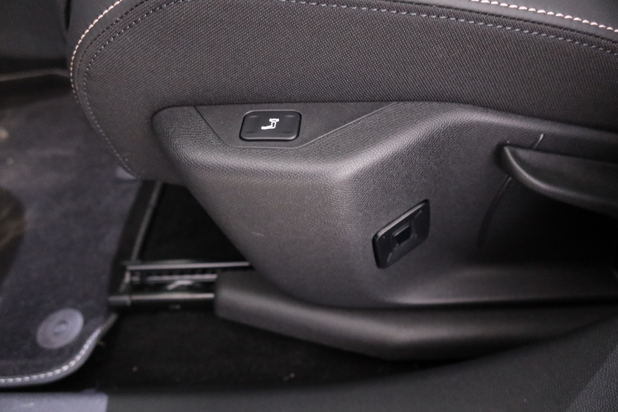 Peugeot E-3008 vaihtoauto