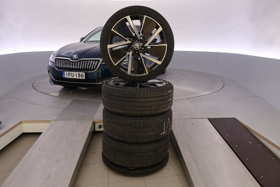 Skoda Superb vaihtoauto