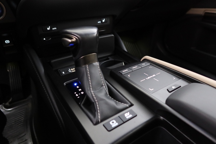 Lexus ES vaihtoauto