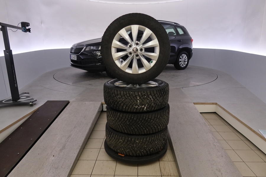 Skoda Karoq vaihtoauto