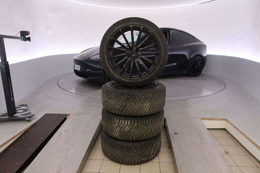 Tesla Model Y vaihtoauto